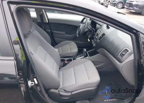 2017 Kia Forte Lx из США, поврежденный, VIN 3KPFK4A77HE127841